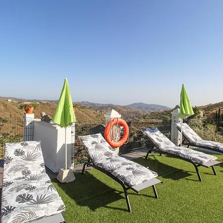 4 Bedroom Gorgeous In Hébergement de vacances *