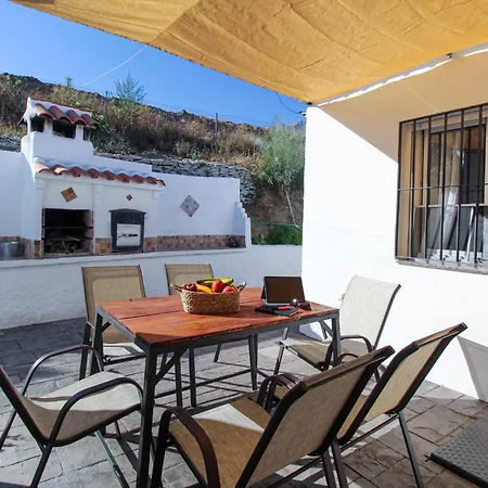 4 Bedroom Gorgeous In Hébergement de vacances *