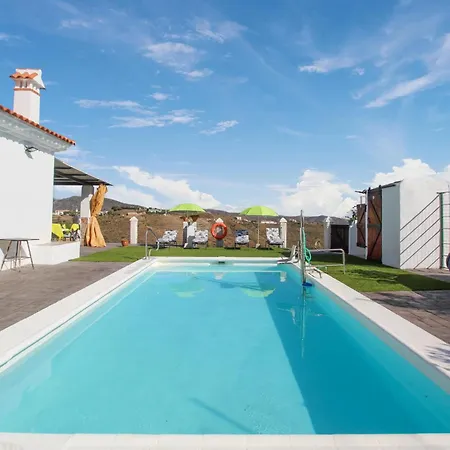 4 Bedroom Gorgeous In *